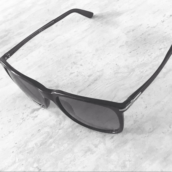 Gucci Tinted Sunglasses - Picture 3 of 10